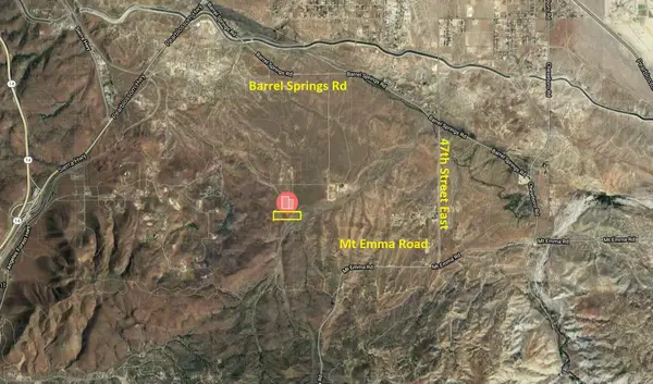 E Vic Avenue V Mt Emma, Palmdale, CA 93550