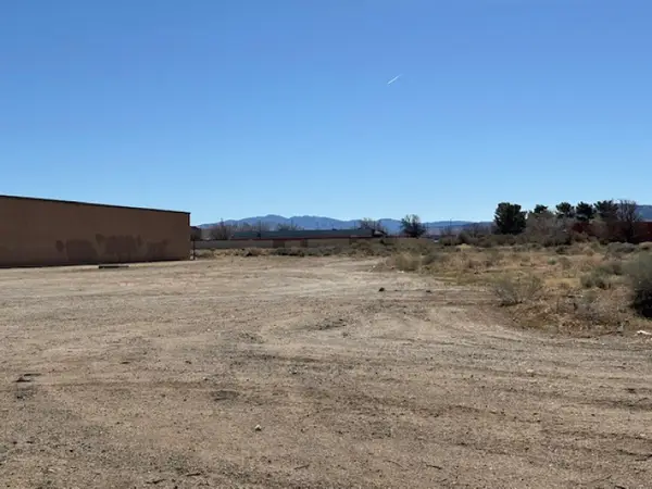 Ave M Vic Antelope, Palmdale, CA 93551