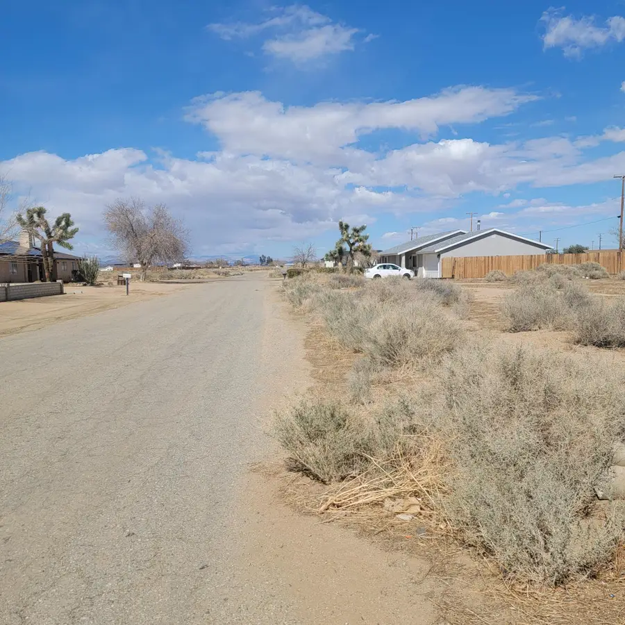 87th Street, California City, CA 93505 - #3