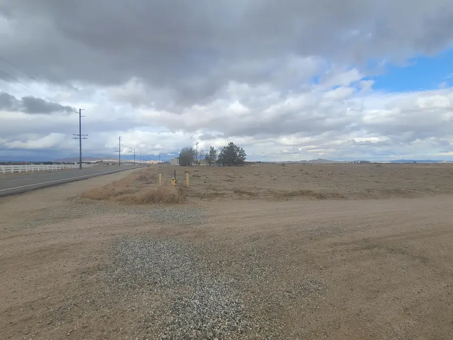 Cor Ave A14 70 Stw, Lancaster, CA 93536 - #3