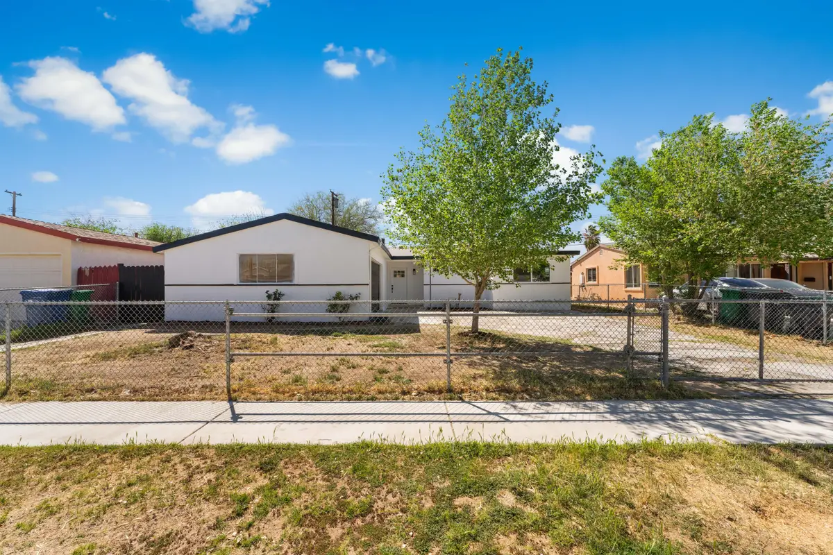 44703 Andale Avenue, Lancaster, CA 93535 - Image #1