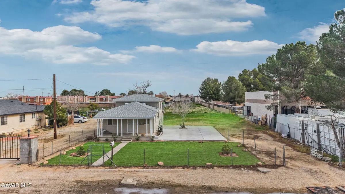 38652 E 9th Street, Palmdale, CA 93550 - #1