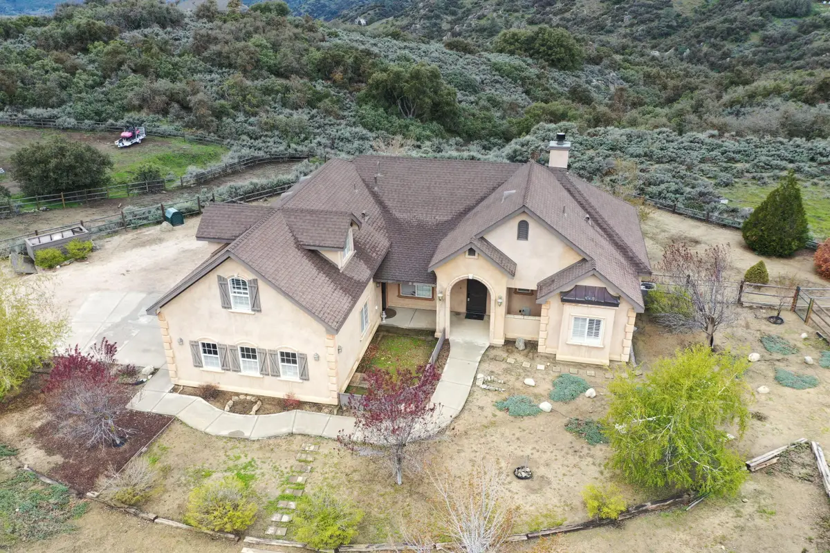 24281 Jacaranda Drive, Tehachapi, CA 93561 - Image #1