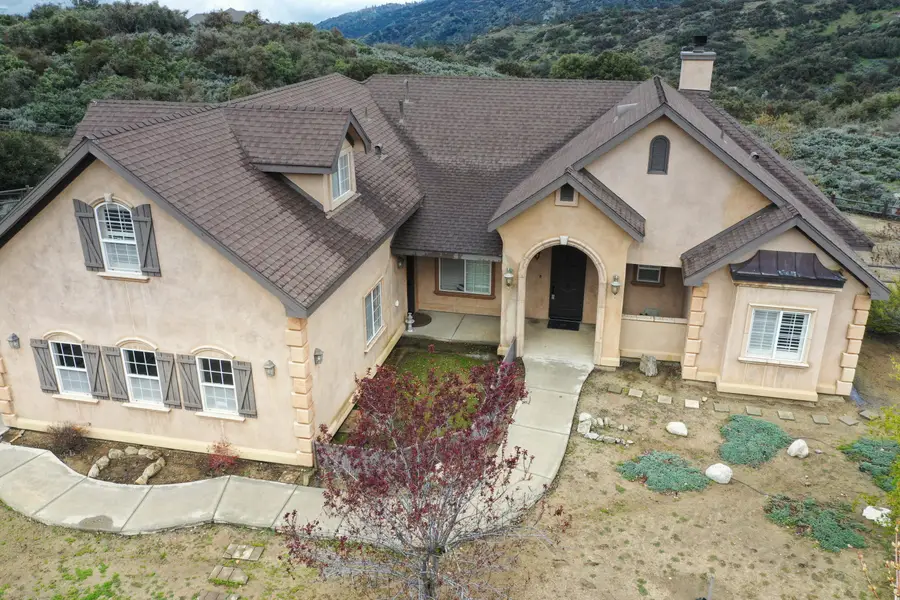 24281 Jacaranda Drive, Tehachapi, CA 93561 - Image #3