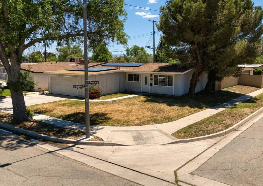 1046 W Ave H-6, Lancaster, CA 93534 - Image #2
