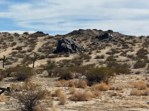 21500 E Ave Q, Palmdale, CA 93591