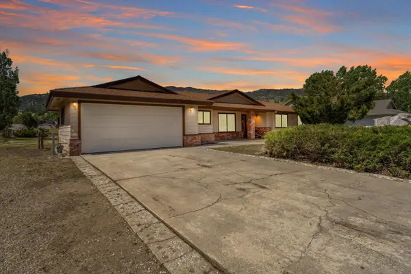 23871 Pebble Beach Lane, Tehachapi, CA 93561