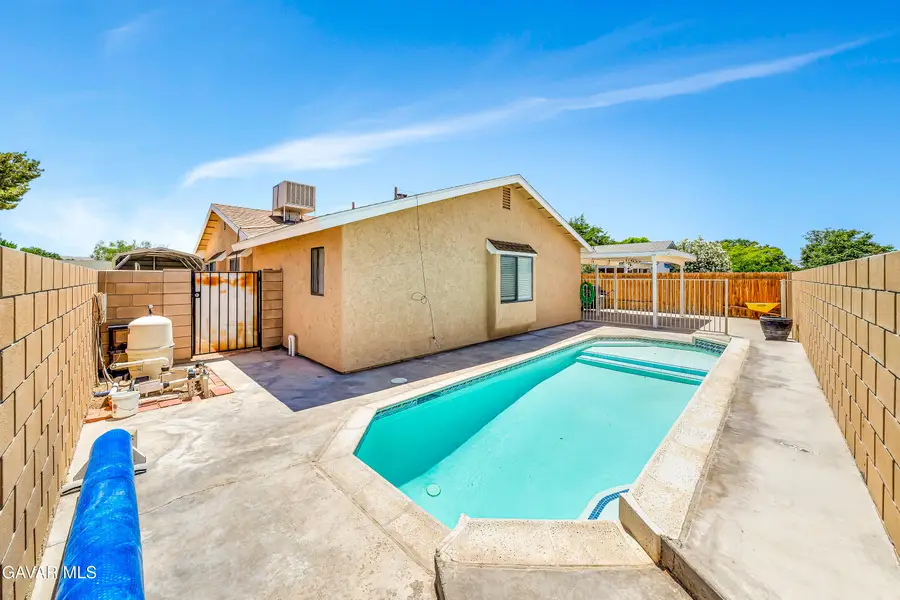 729 N Sunland Drive, Ridgecrest, CA 93555 - Image #2