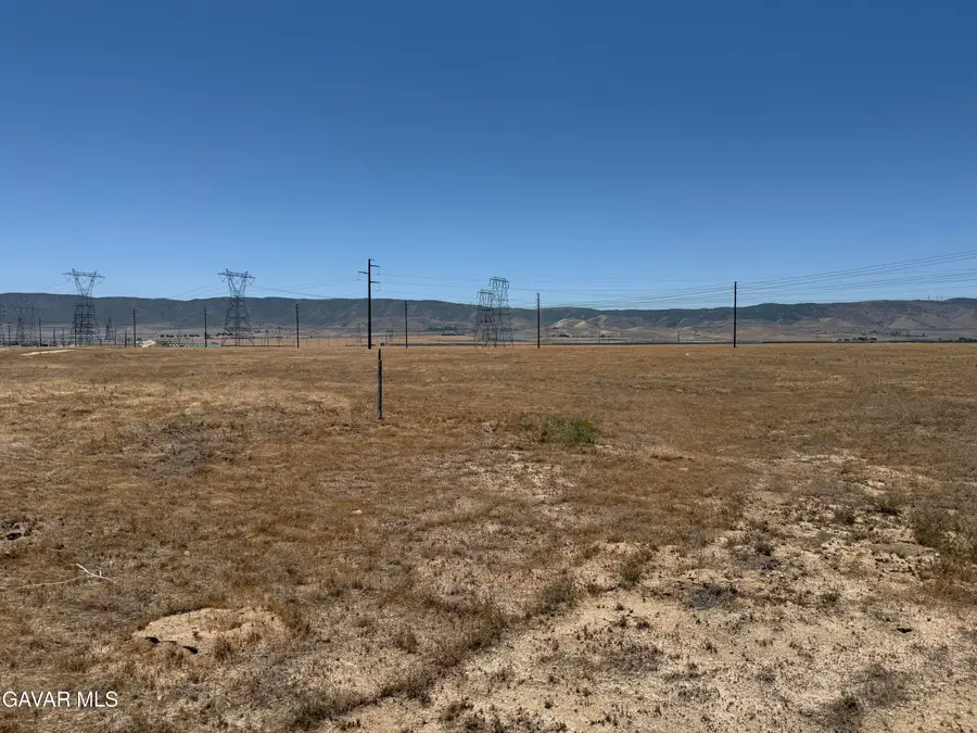 Cor 100 Stw Lanc Boulevard, Del Sur, CA 93536 - #2