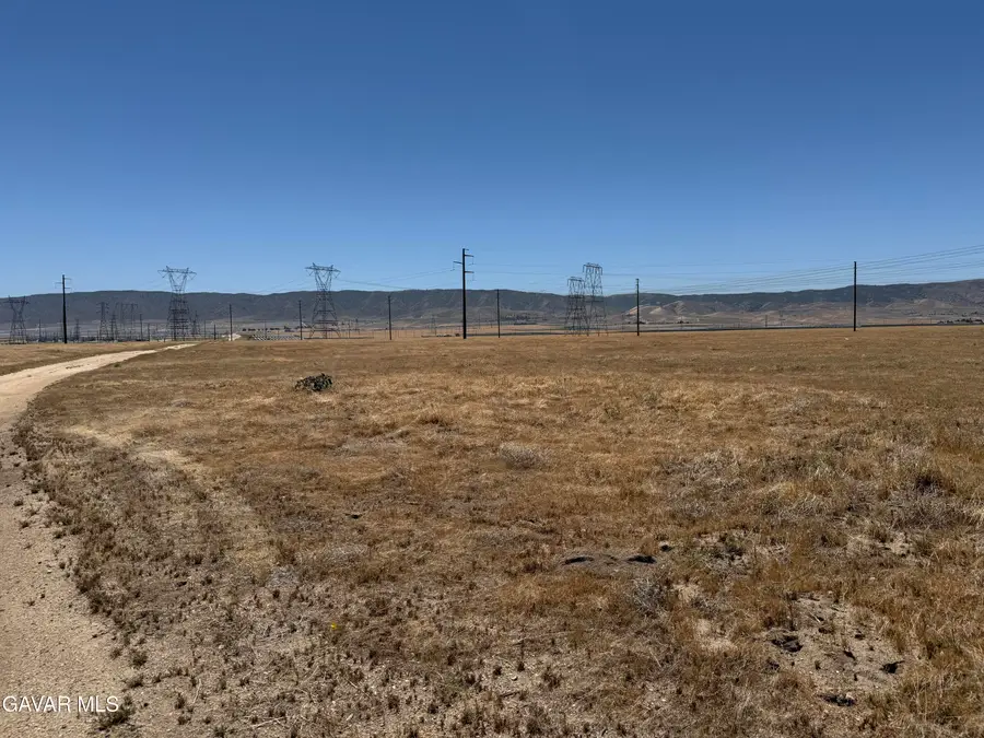 Cor 100 Stw Lanc Boulevard, Del Sur, CA 93536 - #3