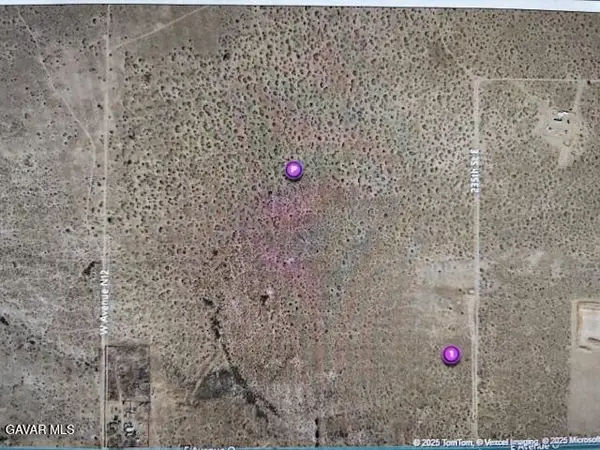 E Ave N 8, Lake Los Angeles, CA 93535