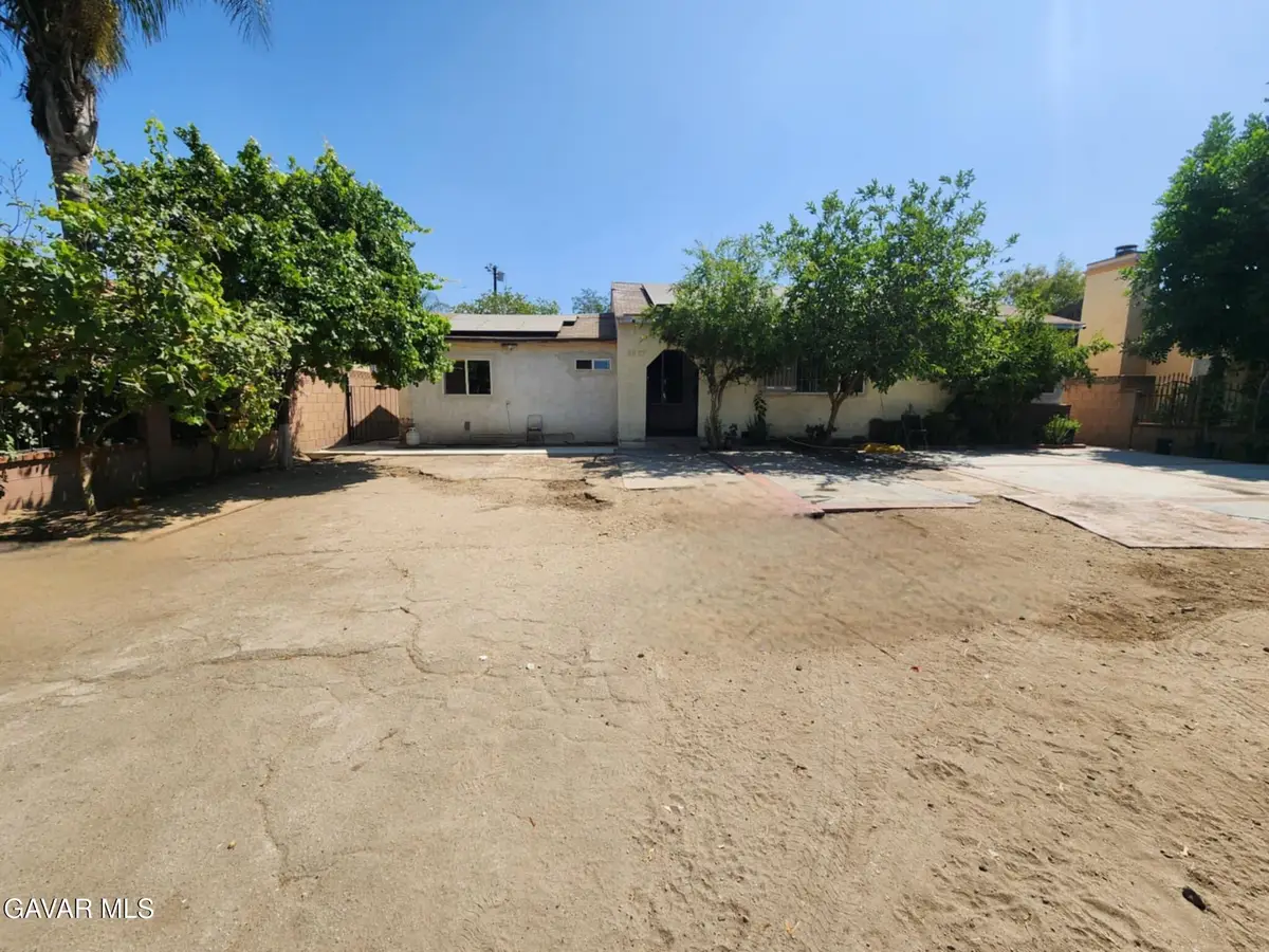8626 Laurel Canyon Boulevard, Sun Valley, CA 91352 - #1