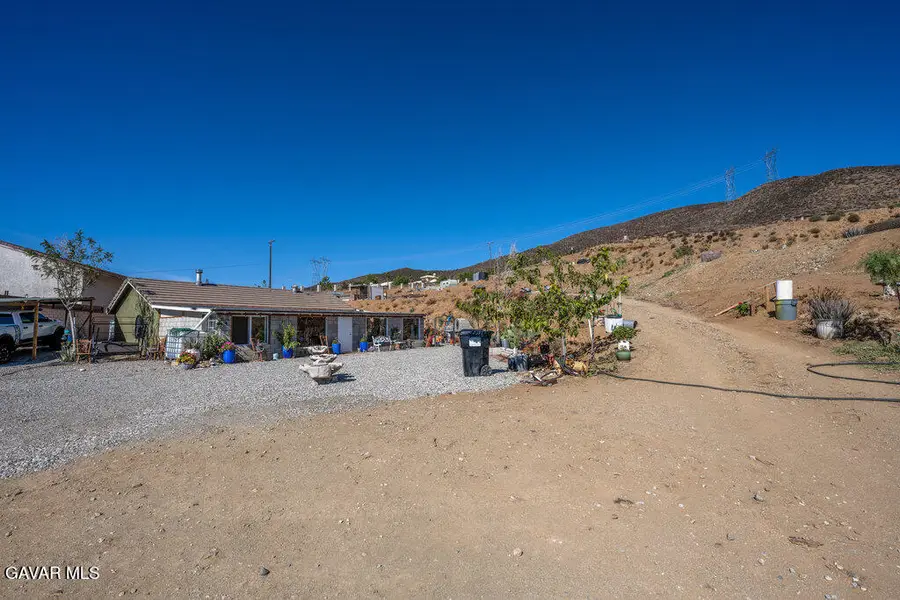 9555 Hierba Road, Agua Dulce, CA 91390 - #2