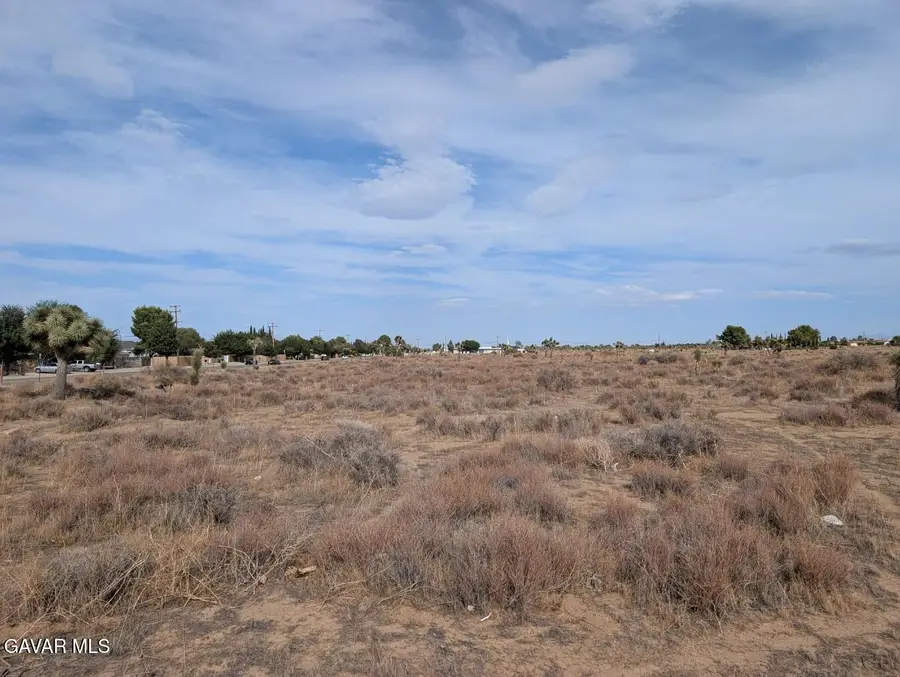 Vac/vic 32nd St W & Avenue L8, Lancaster, CA 93536 - #2