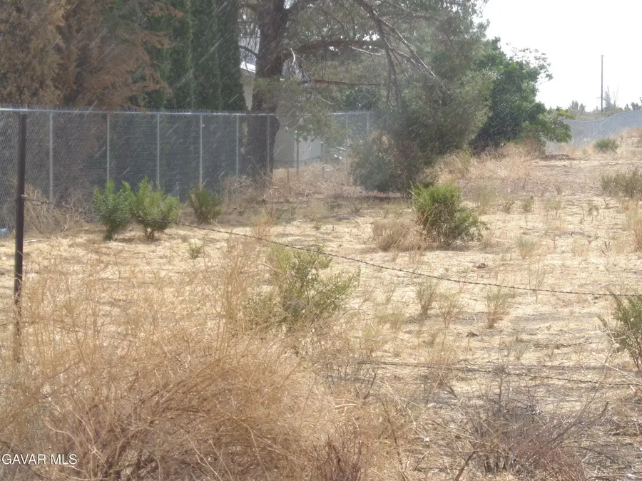 165 Ste E Ave. W12 Street, Palmdale, CA 93591 - Image #3