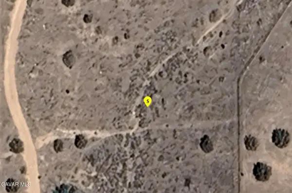 Mesa Street, Phelan, CA 92371