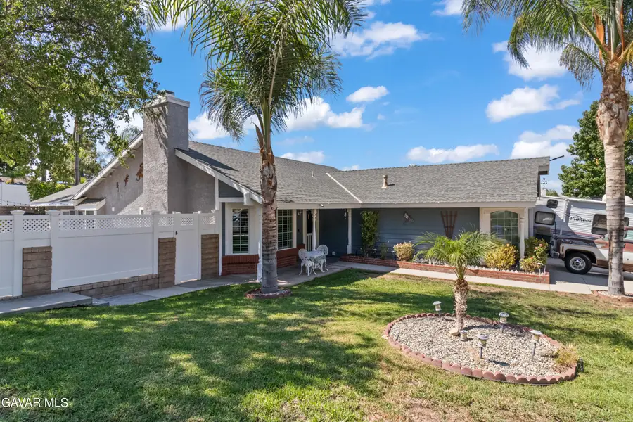 27929 Dexter Drive, Saugus, CA 91350 - Image #2