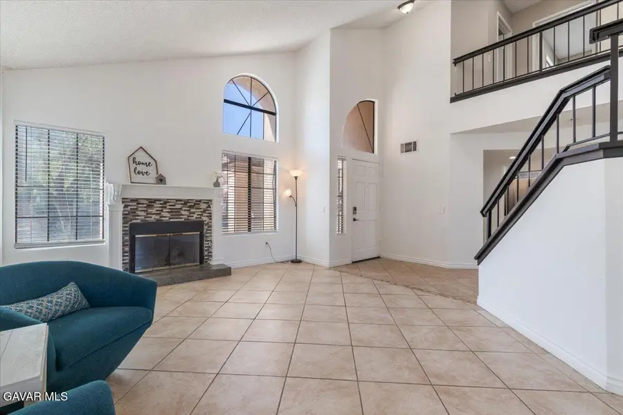 3021 W Avenue J4, Lancaster, CA 93536 - #3