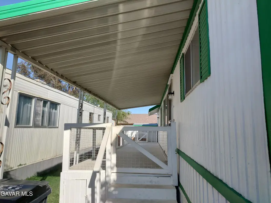 1717 E Avenue I #33, Lancaster, CA 93535 - #3