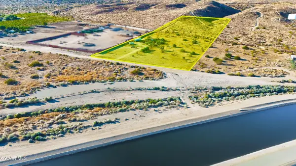 Drt Vic 74th Street, Palmdale, CA 93550