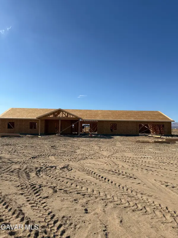 50967 Spring Valley Road, Lancaster, CA 93536