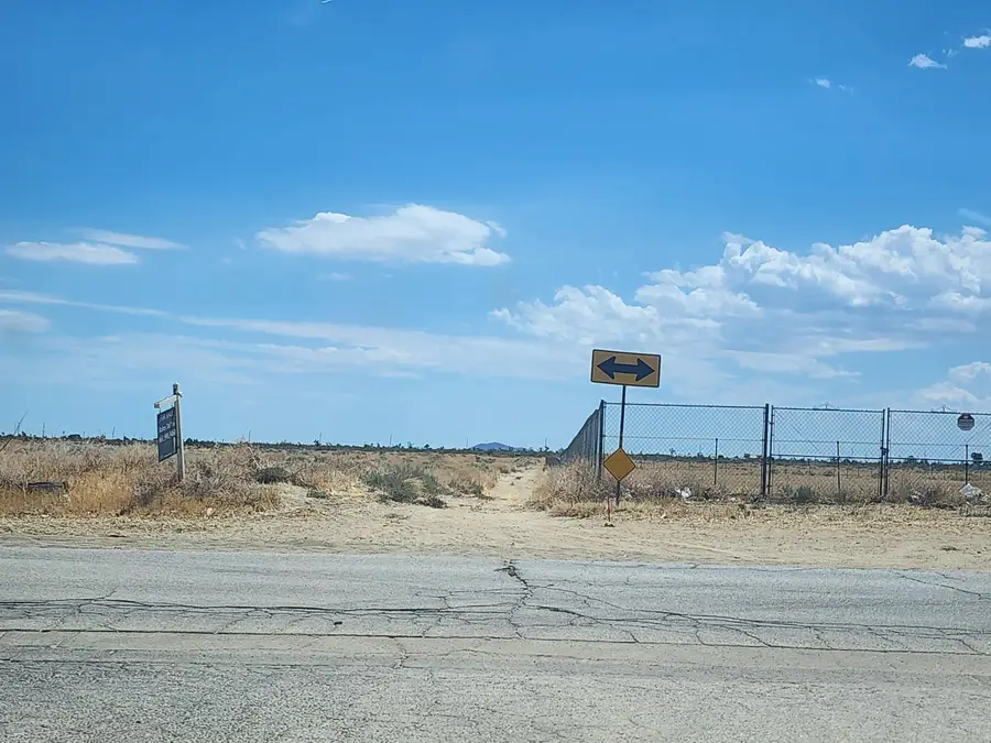 Ave S4 Vic 106th Ste, Sun Village, CA 93543 - Image #2