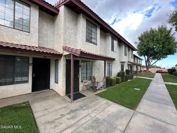 38550 E 22nd Street #16, Palmdale, CA 93550