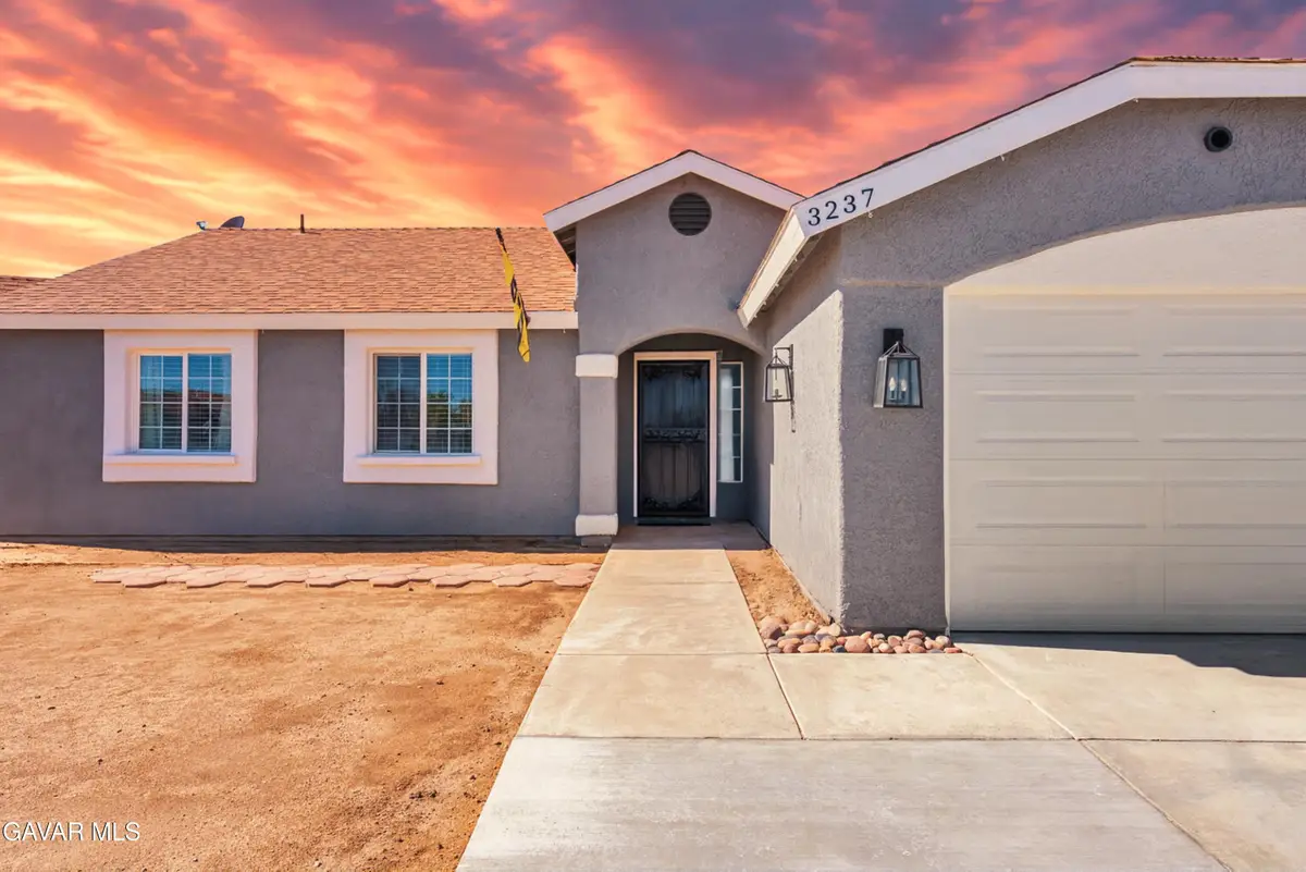 3237 Shady Vista Lane, Rosamond, CA 93560 - Image #1