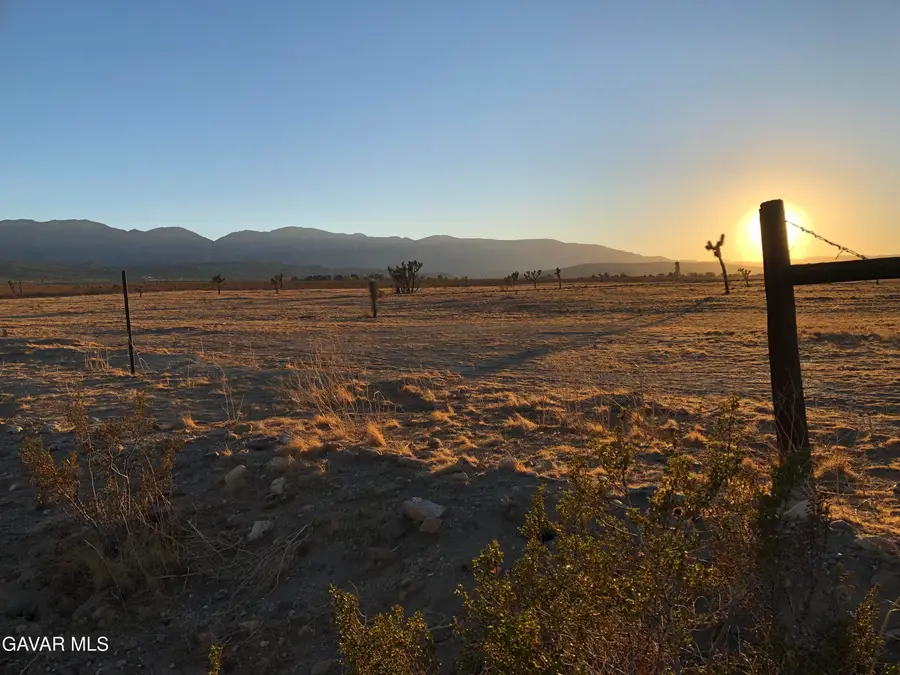 Cor Ave W4 Drt 175 Ste, Palmdale, CA 93591 - Image #2