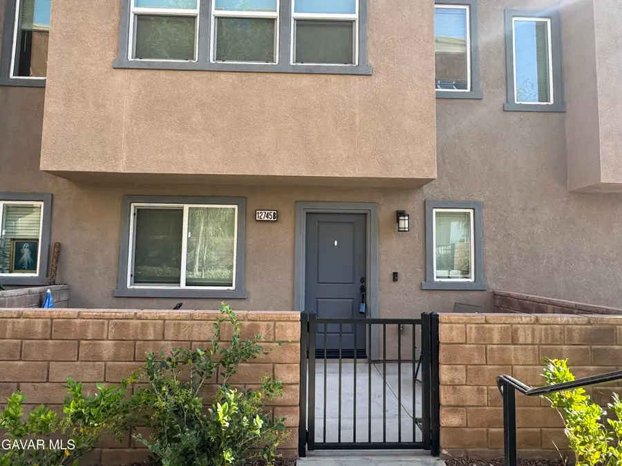 12745 N Watt Lane #Unit B, Sylmar, CA 91342 - Image #2