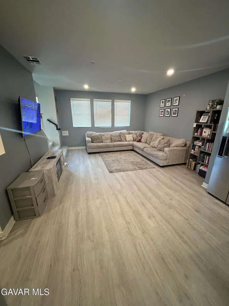 12745 N Watt Lane #Unit B, Sylmar, CA 91342 - Image #3