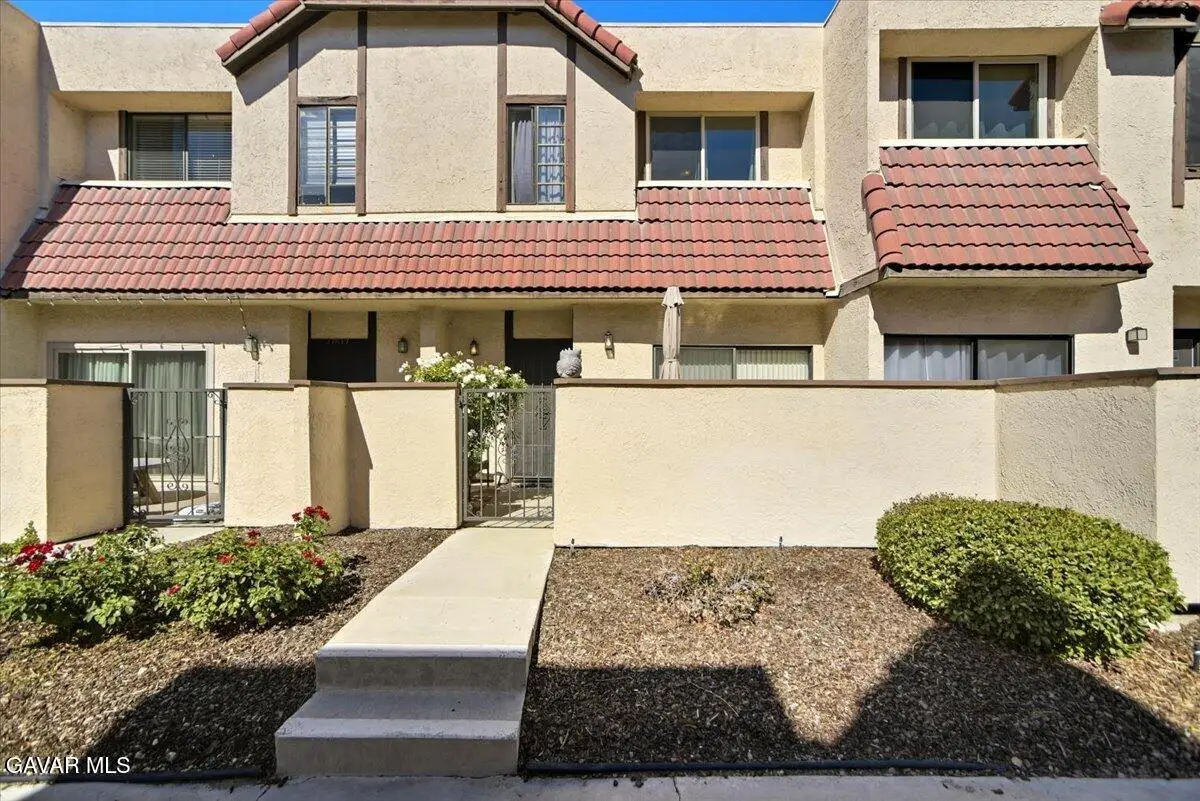 27617 Nugget Drive #Apt 3, Canyon Country, CA 91387 - Image #1