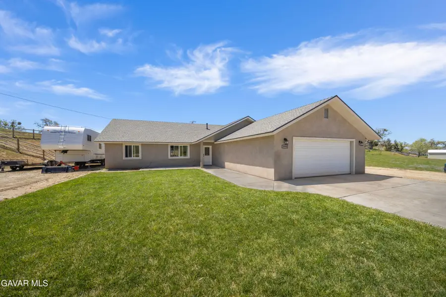 29990 Horsethief Drive, Tehachapi, CA 93561 - Image #3