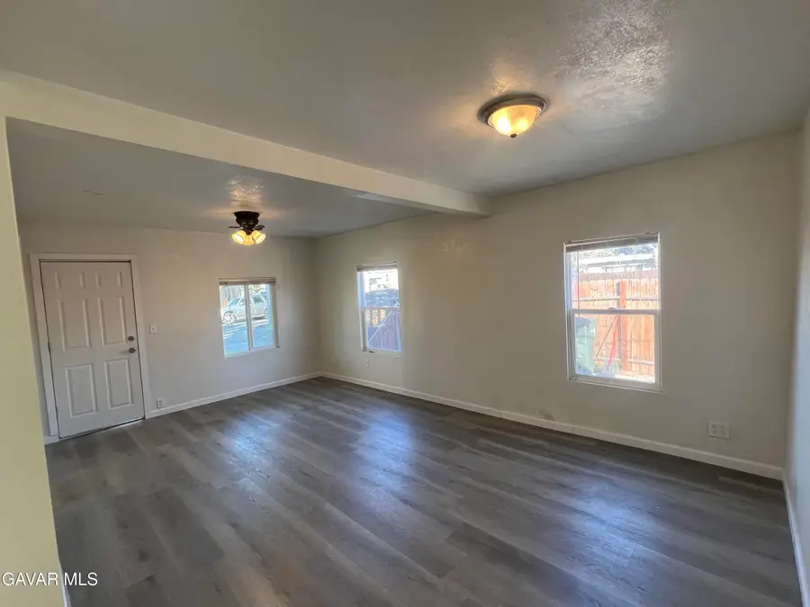 2258 E Clay Avenue, Fresno, CA 93722 - Image #2