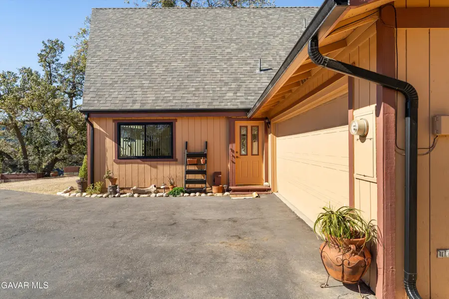 30320 Rollingoak Drive, Tehachapi, CA 93561 - Image #3