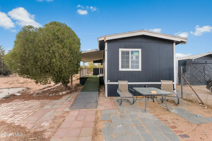 329 E Trotter Avenue, Mojave, CA 93501 - Image #2