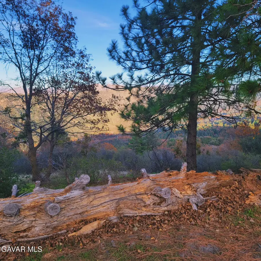 528 Mojave River Rd Road, Crestline, CA 92325 - Image #2