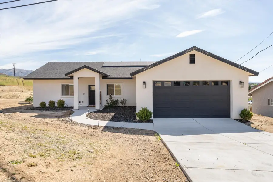 22612 Mariposa Road, Tehachapi, CA 93561 - Image #2