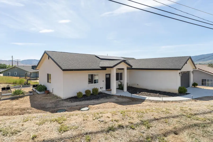 22612 Mariposa Road, Tehachapi, CA 93561 - Image #3