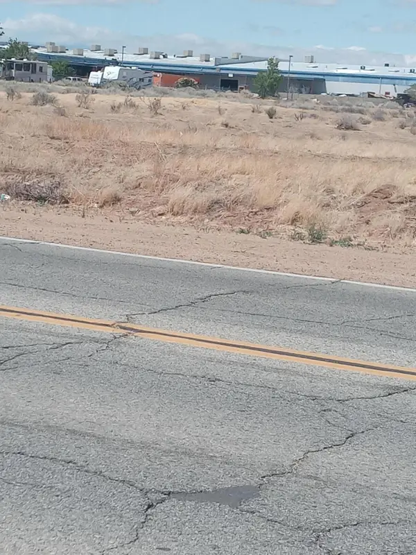 E 28th East Q, Palmdale, CA 93550