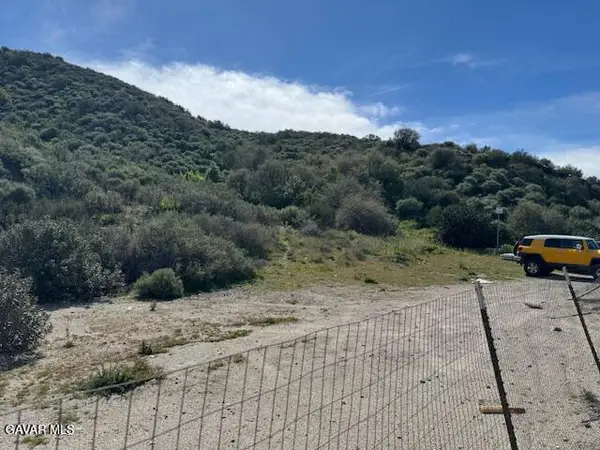 17930 Scherzinger Lane, Santa Clarita, CA 91387