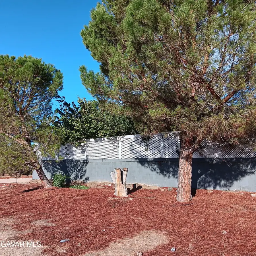 10364 15th St East, Mojave, CA 93501 - Image #2