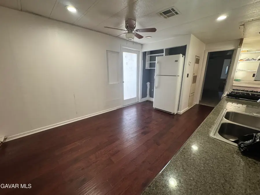 45800 Challanger Way #136, Lancaster, CA 93535 - #3