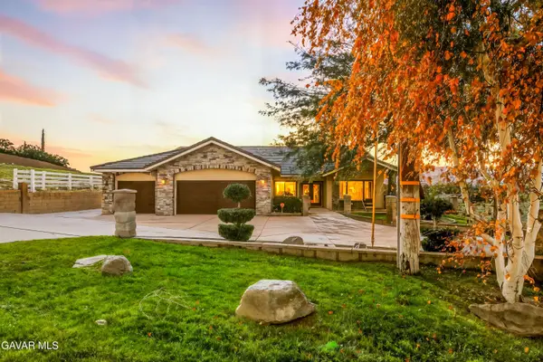 4534 W Columbia Way, Quartz Hill, CA 93536