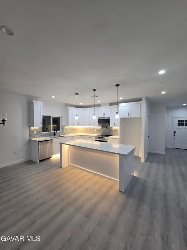 10401 N Loop Boulevard, California City, CA 93505