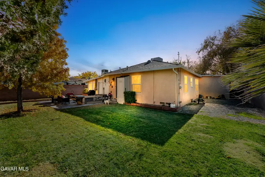 1335 W Ivyton Street, Lancaster, CA 93534 - Image #2