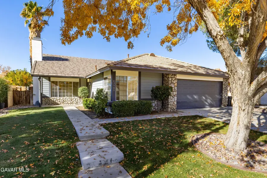 43909 Estrella Lane, Lancaster, CA 93535 - Image #2