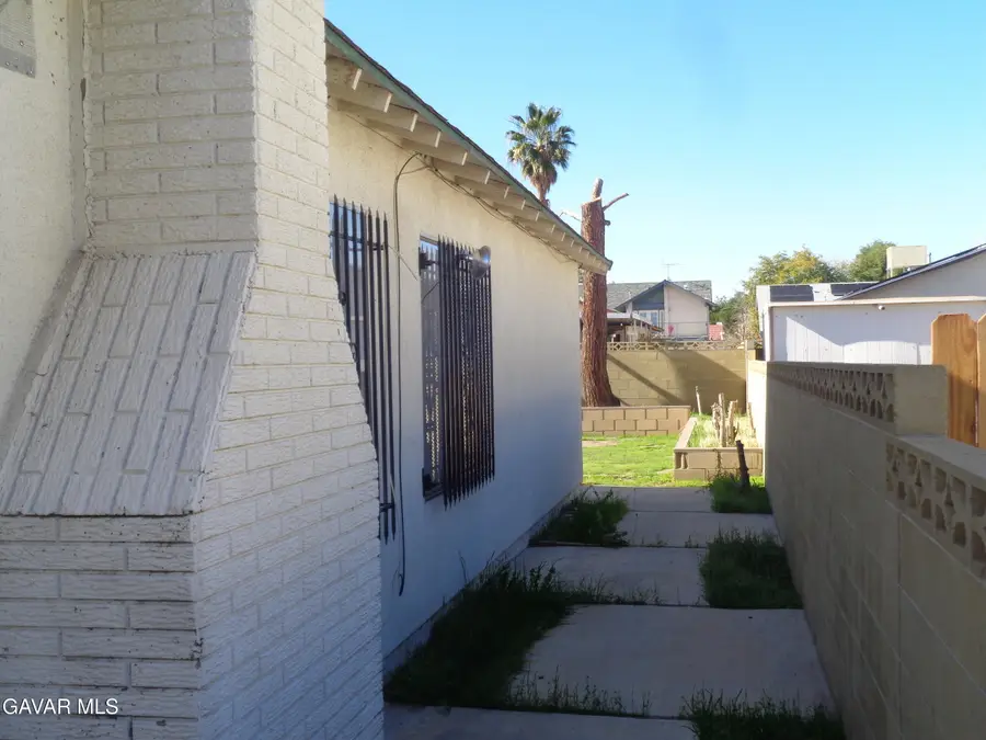 44631 Fenhold Street, Lancaster, CA 93535 - Image #3