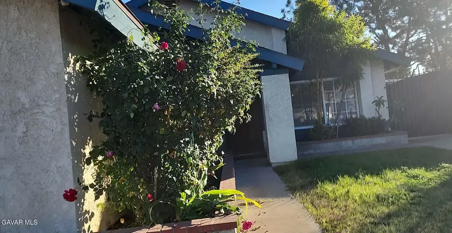 521 W Maple Street, Ontario, CA 91762 - #2