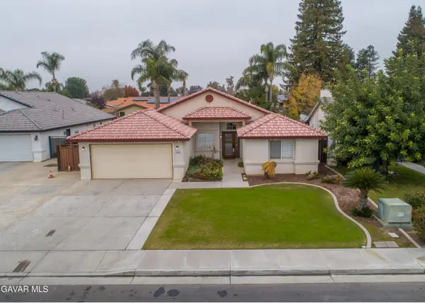 5506 Seasons Drive, Bakersfield, CA 93313